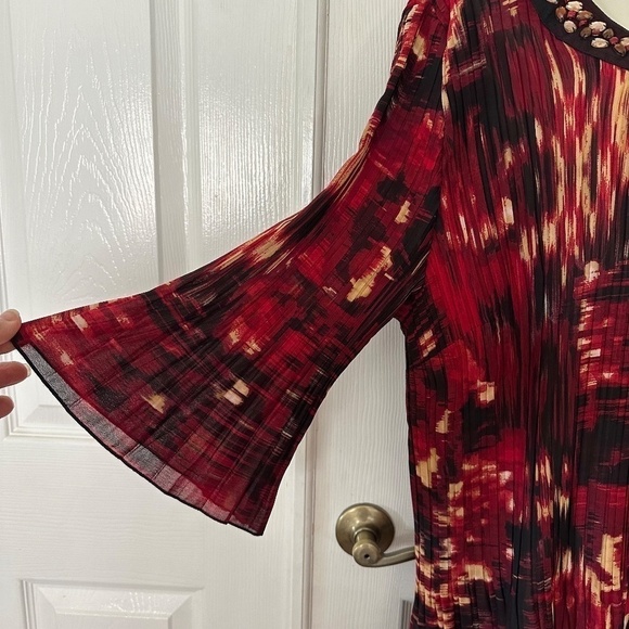 Catherines Pleated Tunic Top Bejeweled Neck Asymmetrical Hem Reds Black Tan NWT - Picture 2 of 5